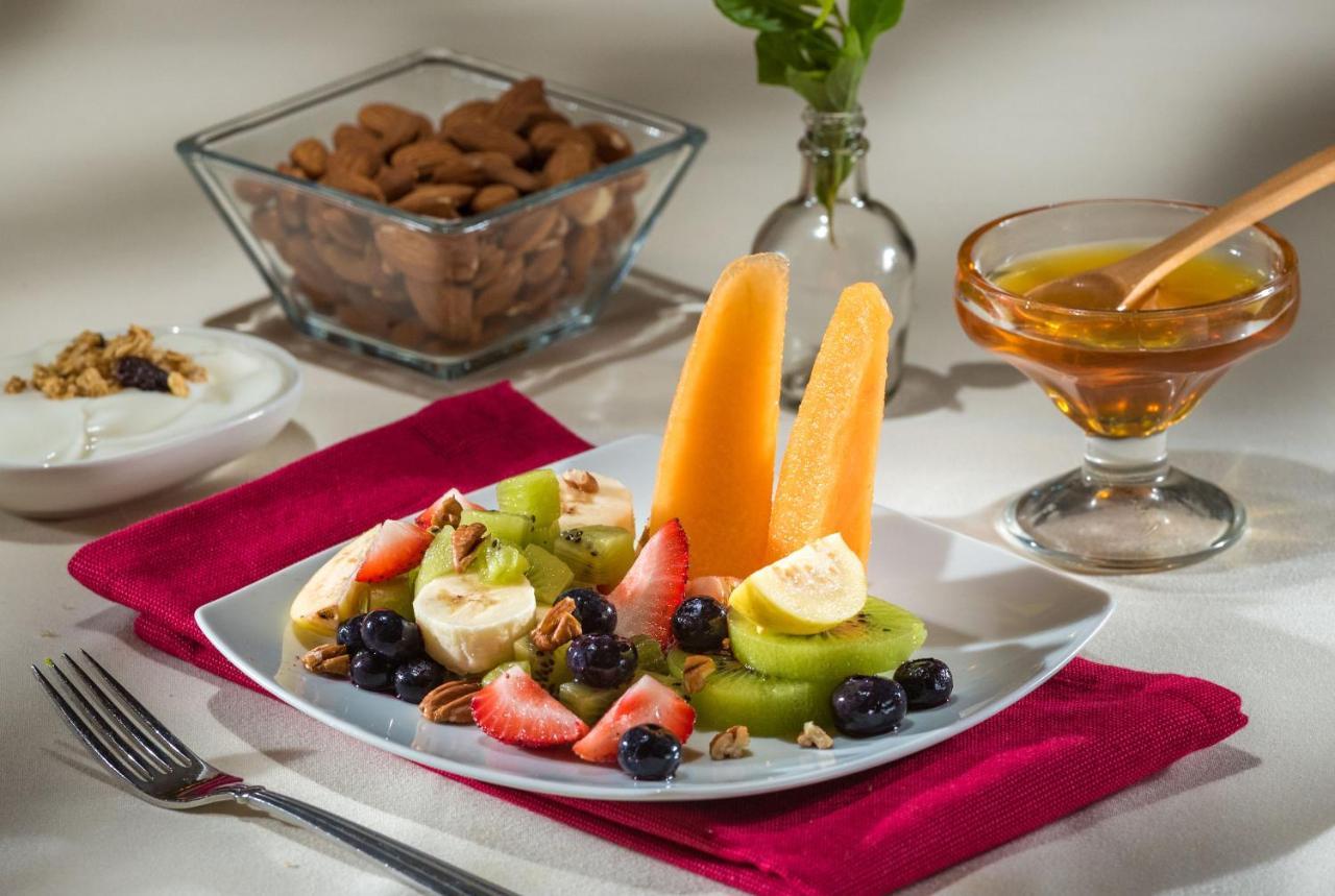 Safi Royal Luxury Metropolitan San Pedro Garza Garcia Exterior foto Fruit salad