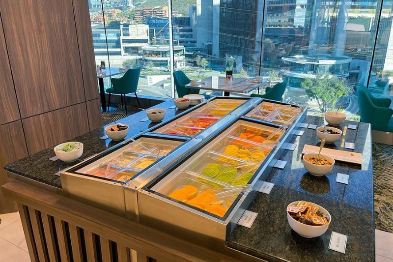 Safi Royal Luxury Metropolitan San Pedro Garza Garcia Exterior foto A salad bar at a restaurant