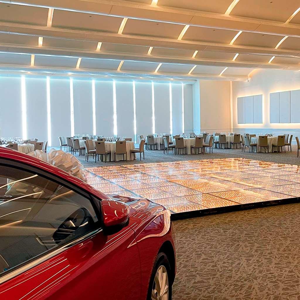 Safi Royal Luxury Metropolitan San Pedro Garza Garcia Facilidades foto The interior of the new terminal