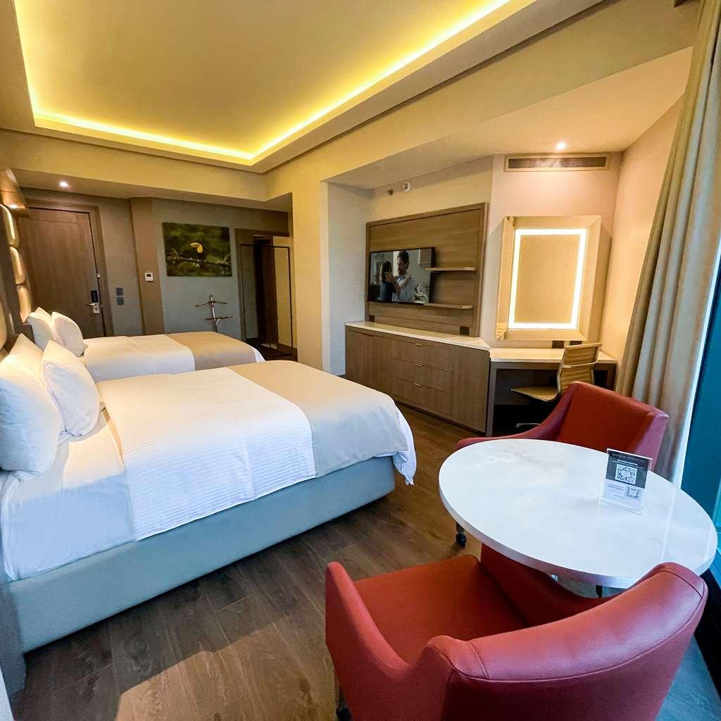 Safi Royal Luxury Metropolitan San Pedro Garza Garcia Quarto foto A room at the hotel